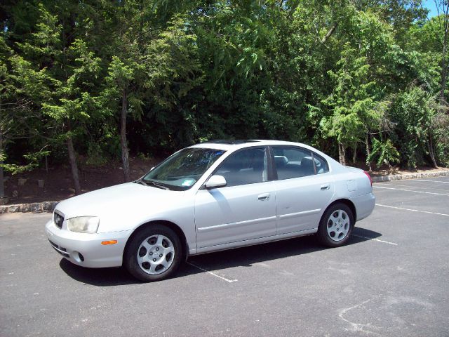 Hyundai Elantra 2002 photo 1