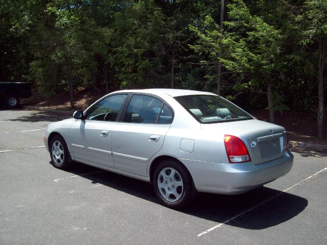 Hyundai Elantra 2002 photo 9