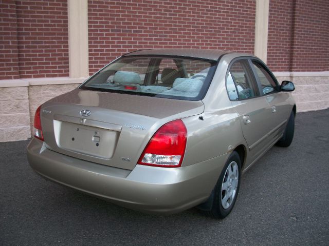 Hyundai Elantra 2002 photo 1