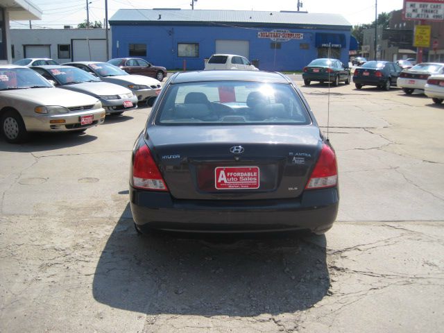 Hyundai Elantra FWD 4dr Sport Sedan