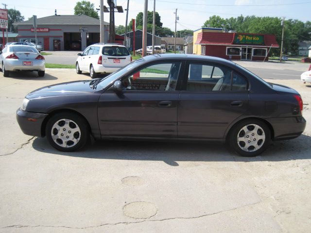 Hyundai Elantra 2002 photo 2