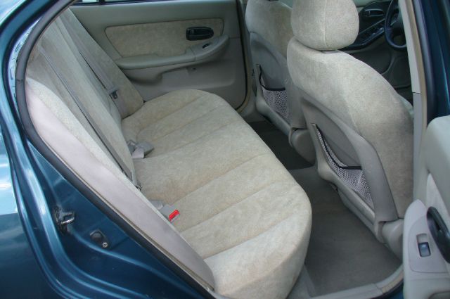 Hyundai Elantra 2002 photo 3