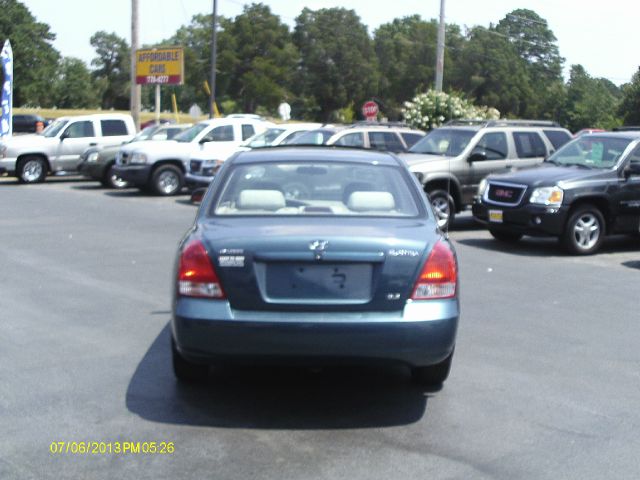 Hyundai Elantra 2002 photo 1