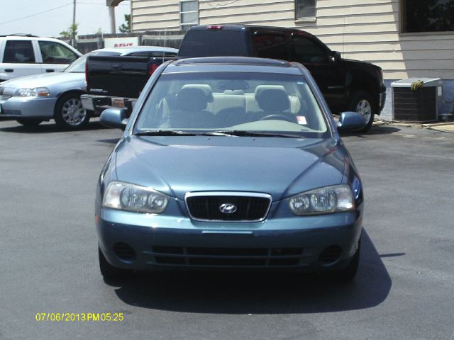 Hyundai Elantra 2002 photo 2