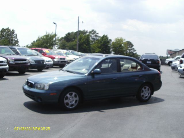 Hyundai Elantra 2002 photo 3