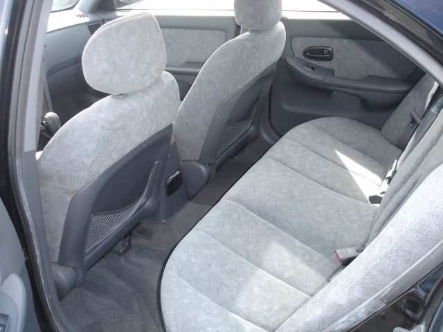 Hyundai Elantra 2002 photo 2