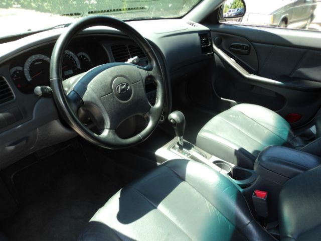 Hyundai Elantra 2002 photo 2