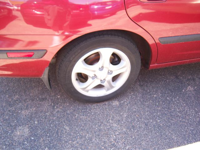 Hyundai Elantra 2002 photo 3