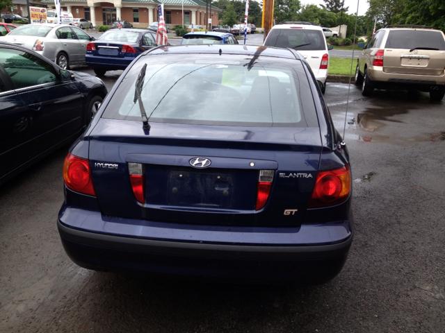 Hyundai Elantra 2002 photo 1