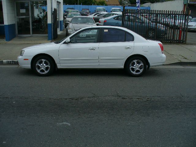 Hyundai Elantra 2002 photo 4