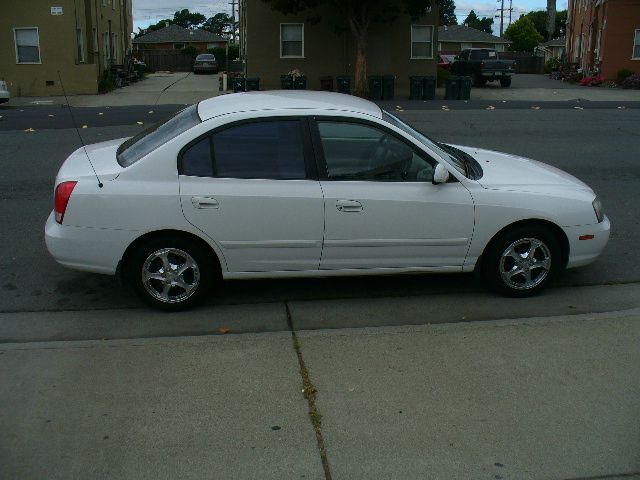 Hyundai Elantra 2002 photo 8