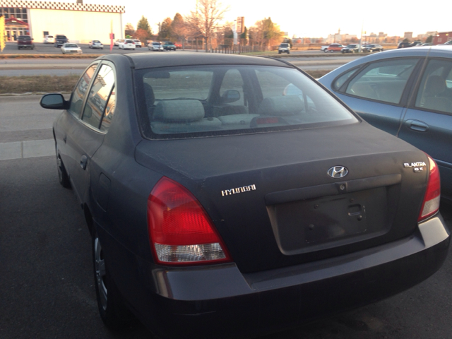 Hyundai Elantra 2002 photo 2