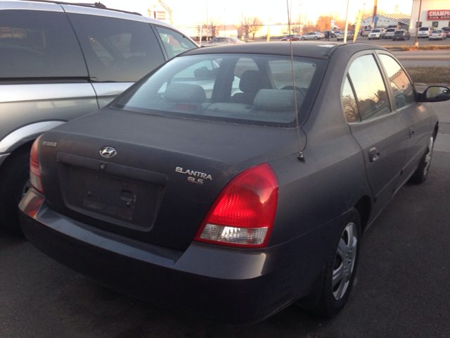 Hyundai Elantra 2002 photo 3