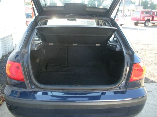 Hyundai Elantra 2002 photo 2