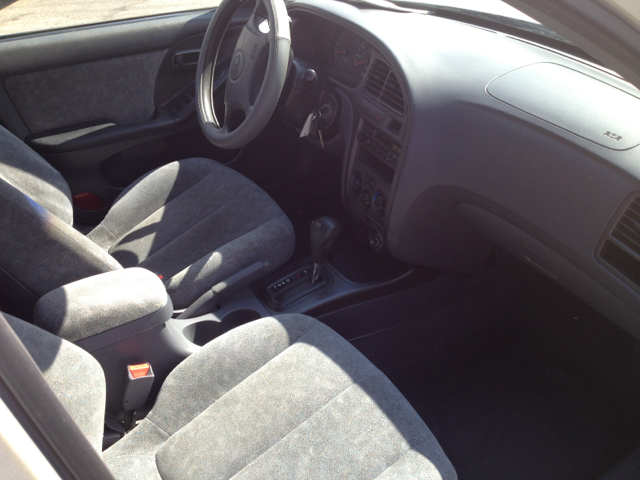 Hyundai Elantra 2002 photo 4