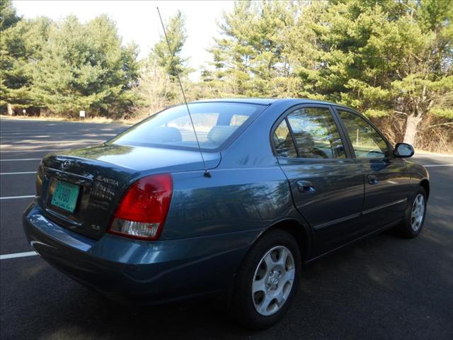 Hyundai Elantra 2002 photo 1