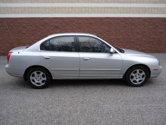 Hyundai Elantra 2002 photo 1