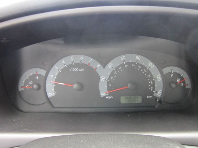 Hyundai Elantra 2002 photo 3