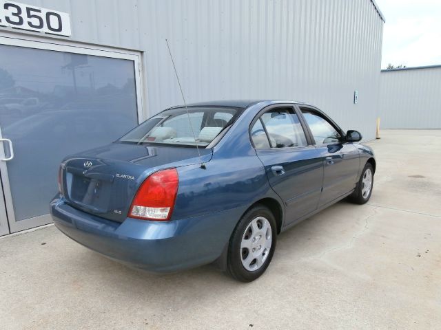 Hyundai Elantra 2003 photo 2