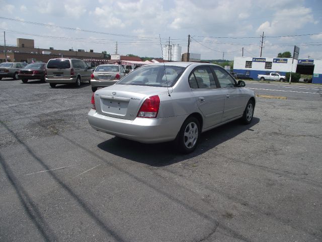 Hyundai Elantra 2003 photo 1