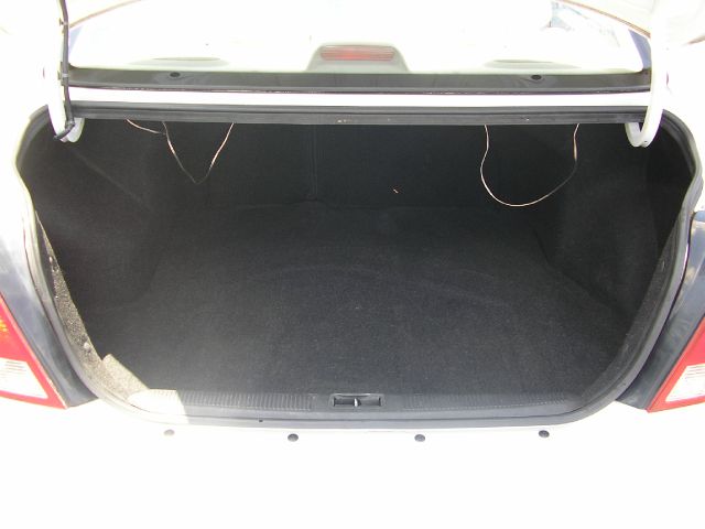 Hyundai Elantra 2003 photo 2