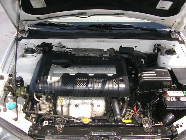 Hyundai Elantra 2003 photo 6