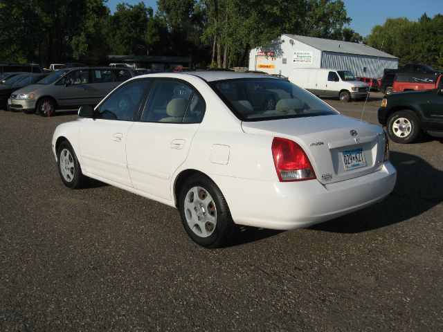 Hyundai Elantra 2003 photo 3