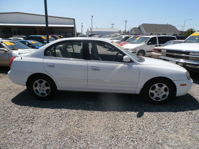 Hyundai Elantra 2003 photo 2