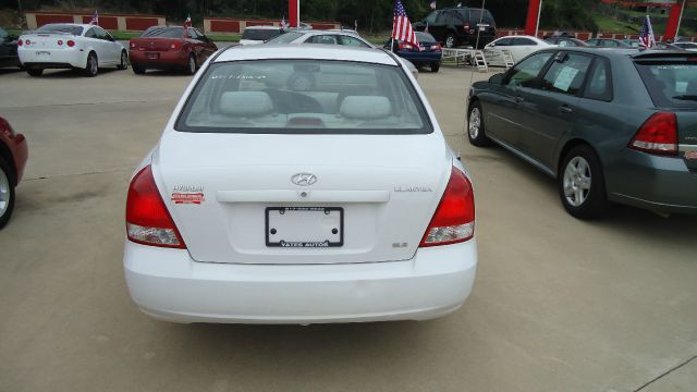 Hyundai Elantra 2003 photo 2