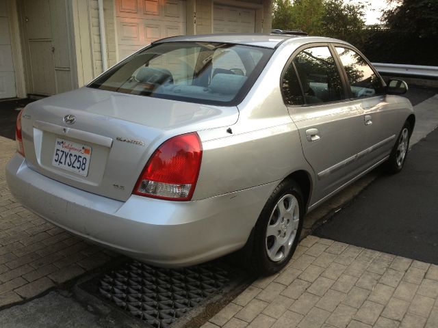 Hyundai Elantra 2003 photo 2