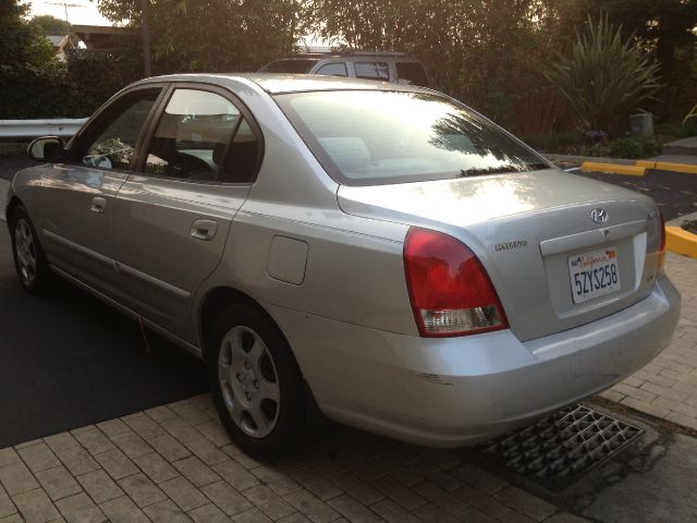 Hyundai Elantra 2003 photo 3