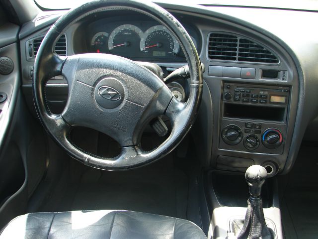 Hyundai Elantra 2003 photo 11