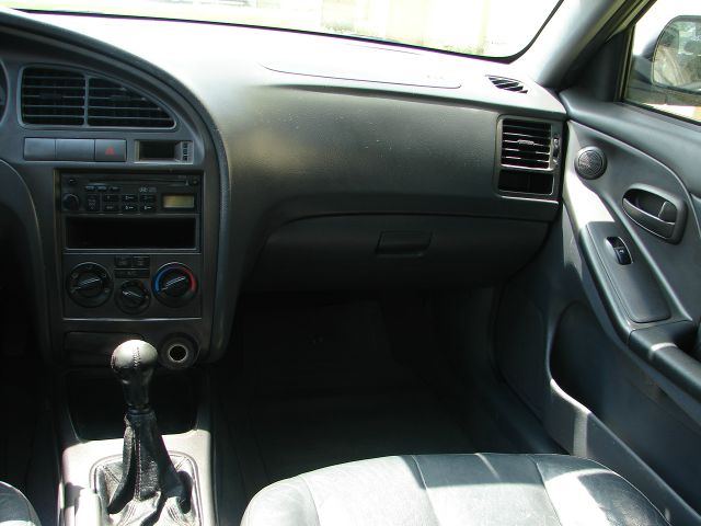 Hyundai Elantra 2003 photo 12