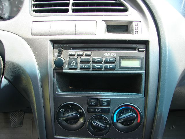 Hyundai Elantra 2003 photo 19