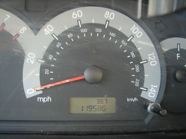 Hyundai Elantra 2003 photo 2