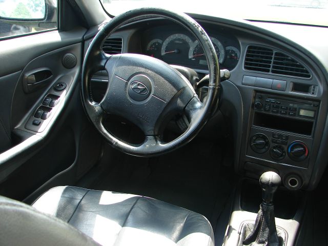 Hyundai Elantra 2003 photo 30