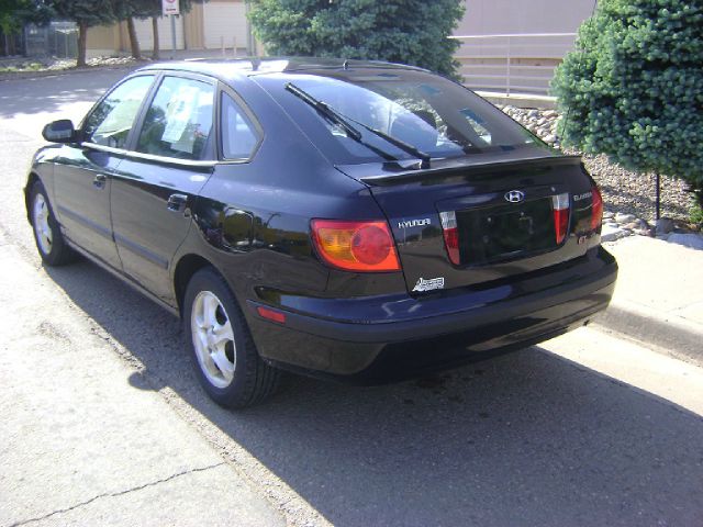 Hyundai Elantra 2003 photo 2