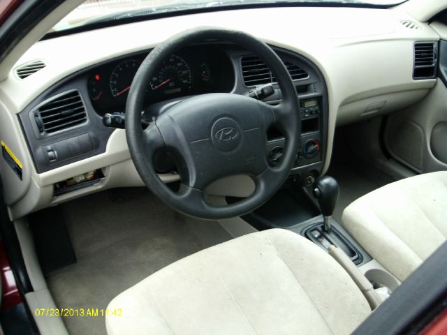 Hyundai Elantra 2003 photo 2