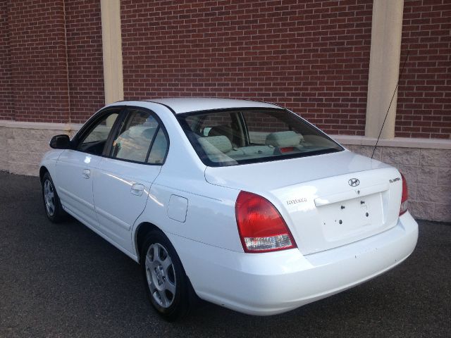 Hyundai Elantra 2003 photo 2