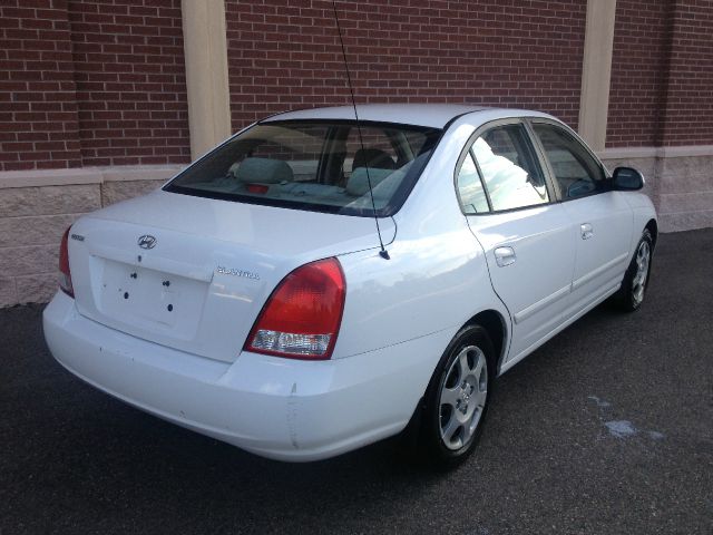 Hyundai Elantra 2003 photo 3