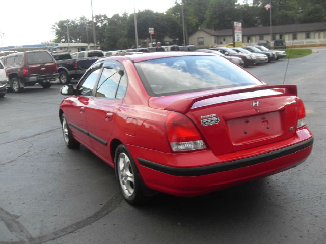 Hyundai Elantra 2003 photo 4