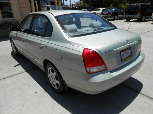 Hyundai Elantra 2003 photo 1