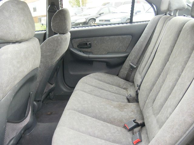 Hyundai Elantra 2003 photo 3