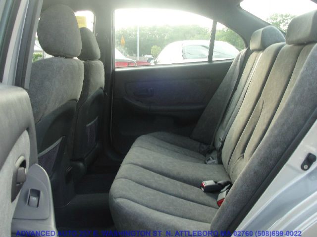 Hyundai Elantra 2003 photo 3