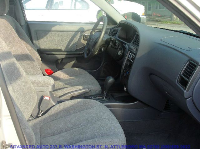 Hyundai Elantra 2003 photo 5