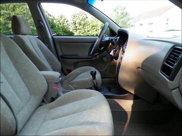 Hyundai Elantra 2003 photo 1