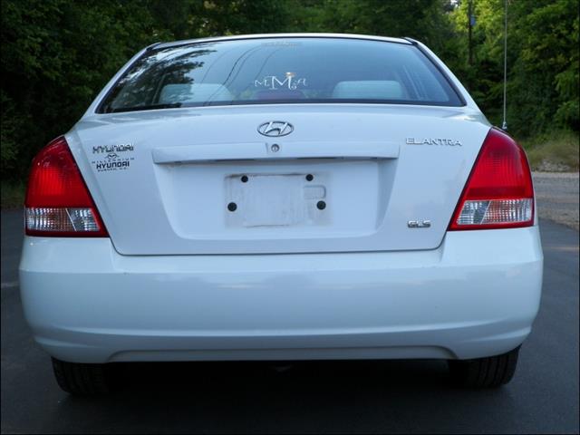 Hyundai Elantra 2003 photo 12