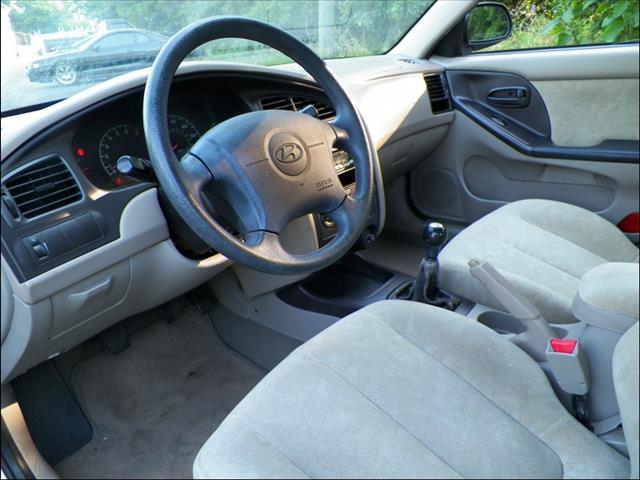 Hyundai Elantra 2003 photo 13