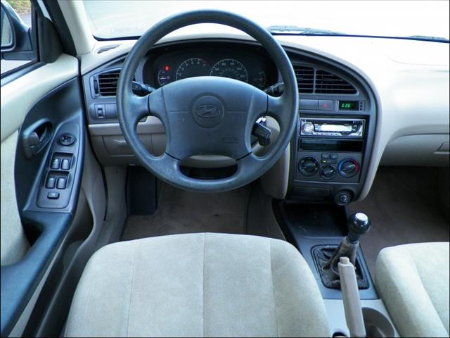 Hyundai Elantra 2003 photo 9