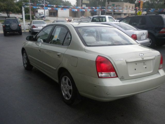 Hyundai Elantra 2003 photo 2